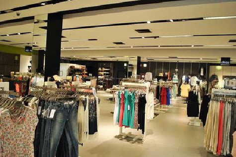 龙州商场里的店面怎么装修？